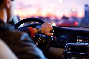 梦见开车 开飞机是什么意思？