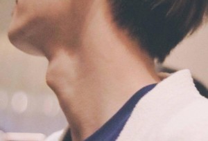 从命理上看男人喉结突出好不好