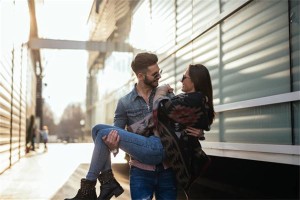 生肖猪——用纯情去爱你