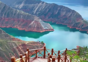 七杀格是杀破狼命格吗