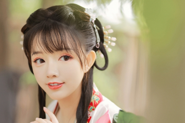 男人最渴求的八大女人面相