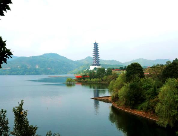 坟地风水格局
