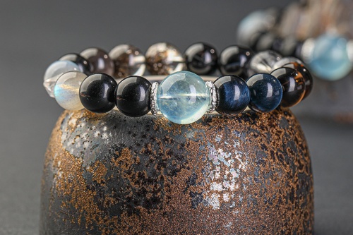 缺水的人佩戴什么饰品最好 缺水的人佩戴什么饰品最好