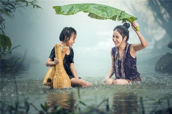 梦见漏雨是什么意思 梦见漏雨是什么意思